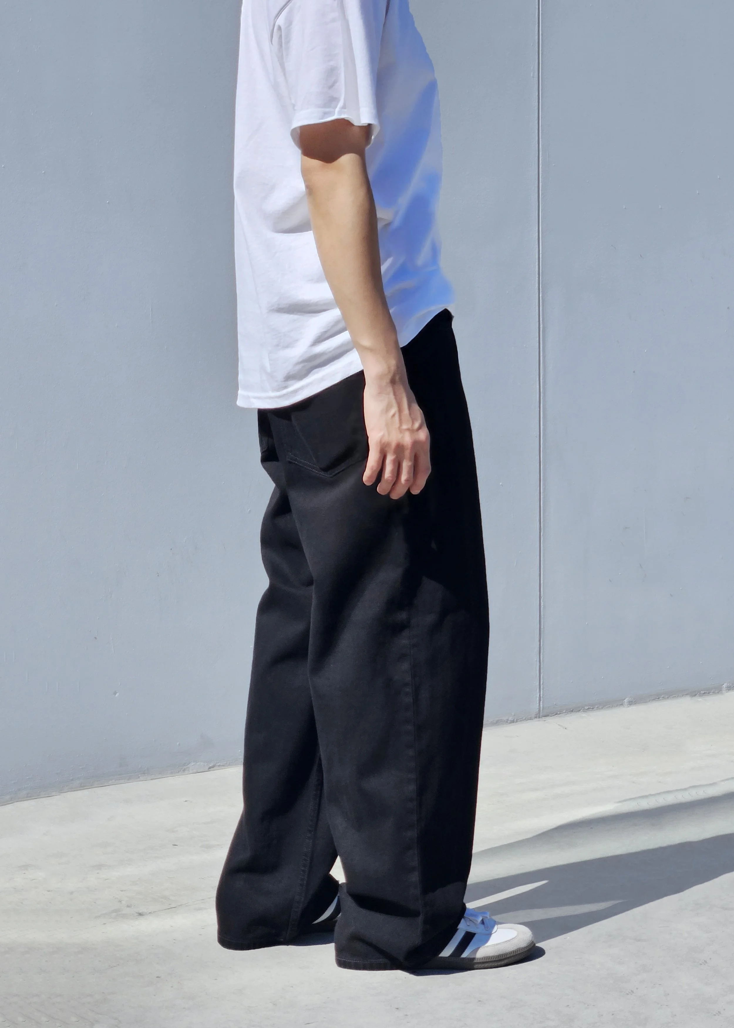Black Baggy Skate Jeans — Neo Blue